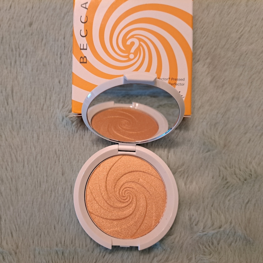 BECCA DISCONTINUED LIMITED EDITION DREAMSICLE HIGHLIGHTER